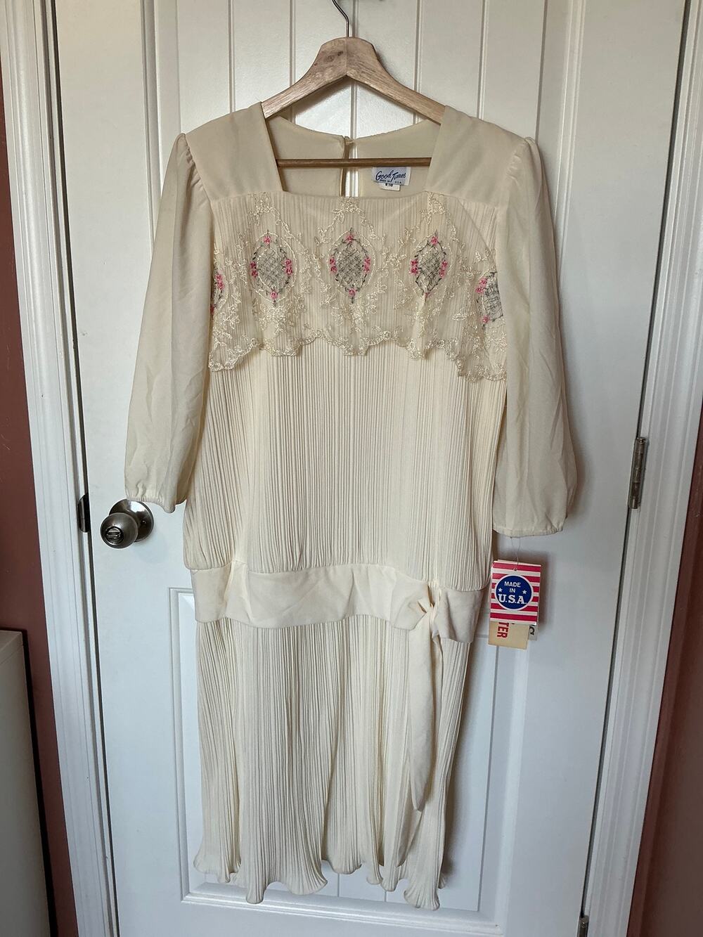 NWT Vintage Montgomery Ward Crinkle Midi Dress Juniors 10 Ivory